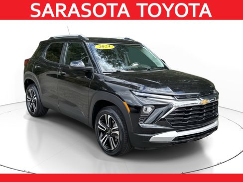 Used 2024 Chevrolet TrailBlazer LT w/ LT Cold Weather Package image 1