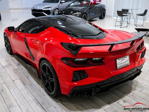Used 2021 Chevrolet Corvette Stingray Coupe w/ Z51 Performance Package RWD image 16