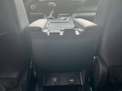 Certified 2023 Toyota Sienna XSE image 8