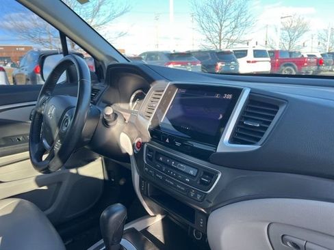 Used 2017 Honda Pilot EX-L image 39