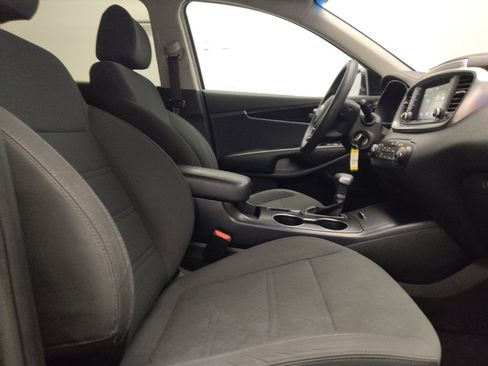 Used 2020 Kia Sorento AWD V6 image 21