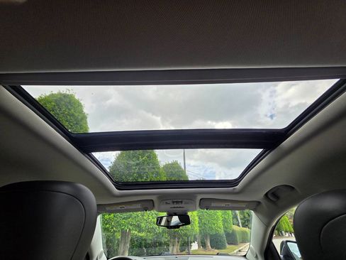 Used 2012 Buick LaCrosse Premium w/ Driver Confidence Package image 27