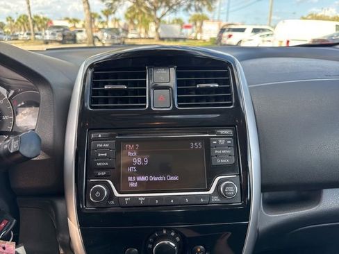 Used 2017 Nissan Versa Note SV image 24