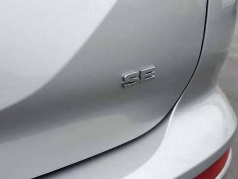 Used 2025 Mitsubishi Outlander SE AWD/4WD image 38