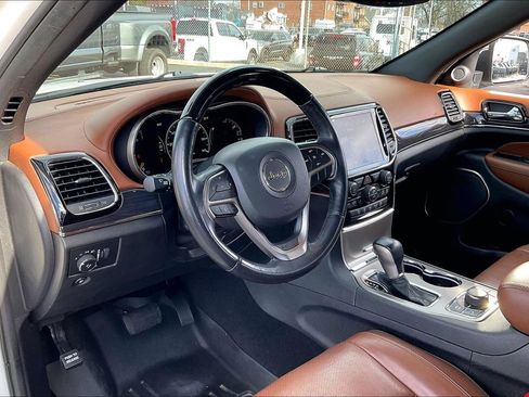 Used 2021 Jeep Grand Cherokee Overland image 12