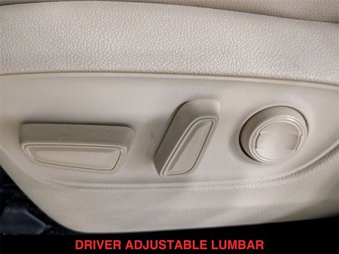 Used 2022 Toyota Highlander XLE image 22