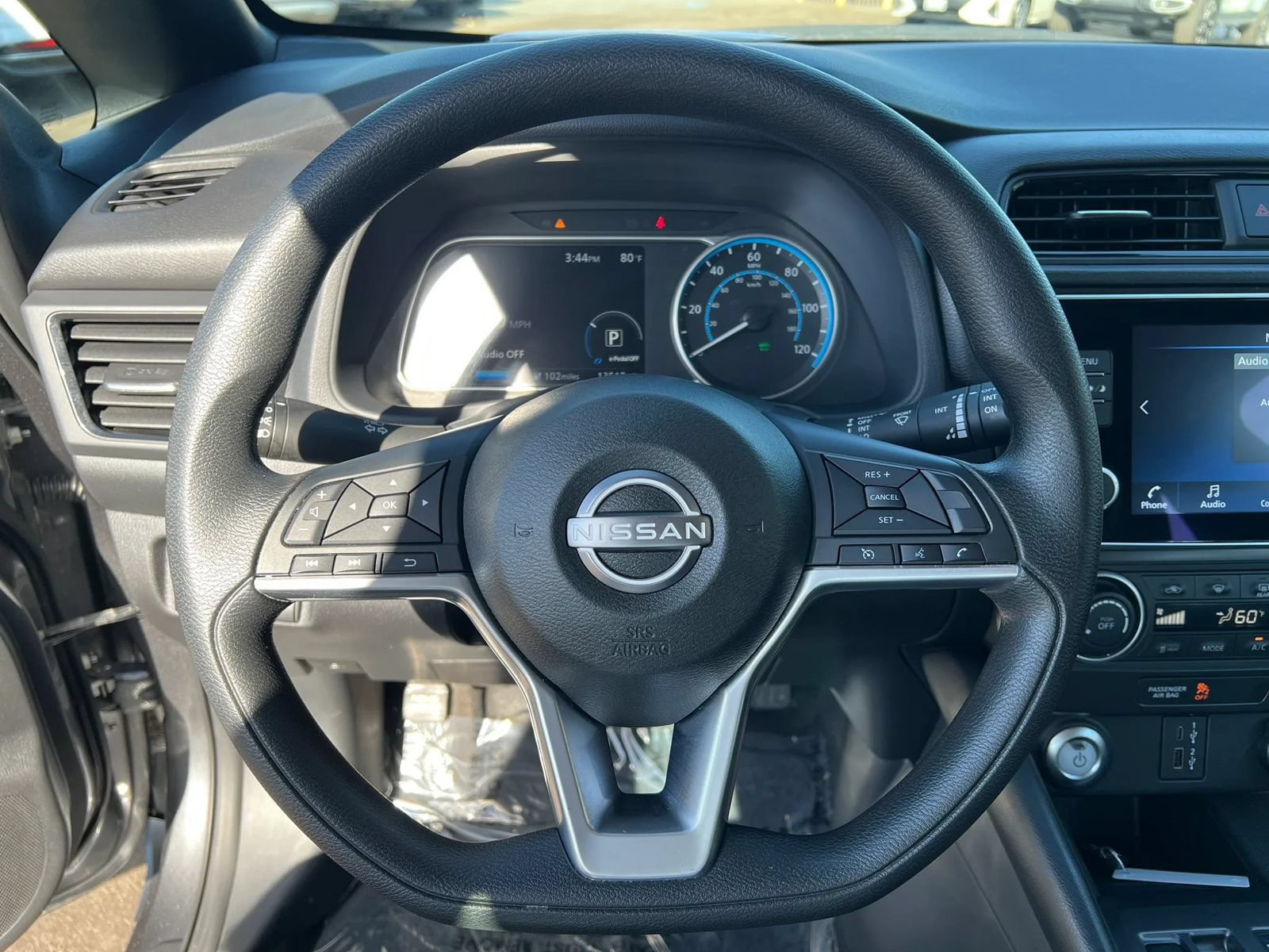 Used 2025 Nissan Leaf S FWD image 13