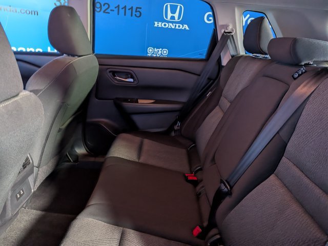 Used 2024 Nissan Rogue SV FWD image 16