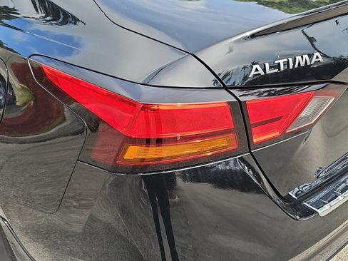 Certified 2024 Nissan Altima 2.5 S FWD image 28