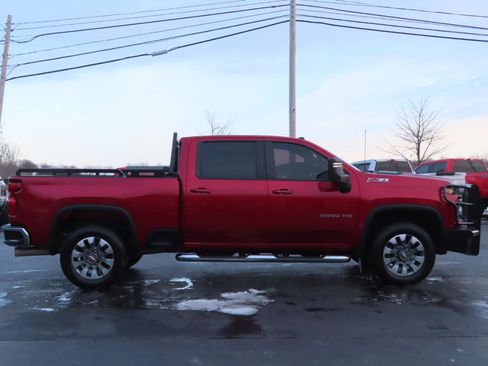 Used 2024 Chevrolet Silverado 2500 LT AWD/4WD image 7