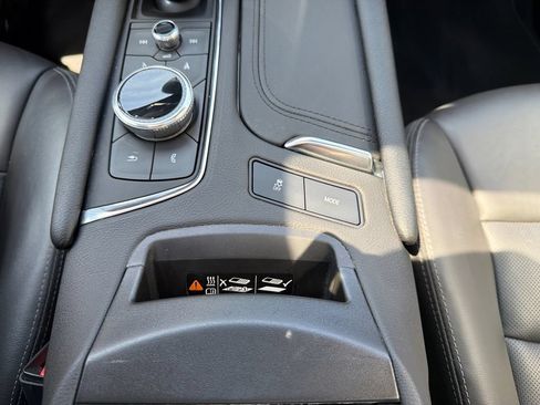 Used 2025 Cadillac XT5 Premium Luxury AWD/4WD image 29