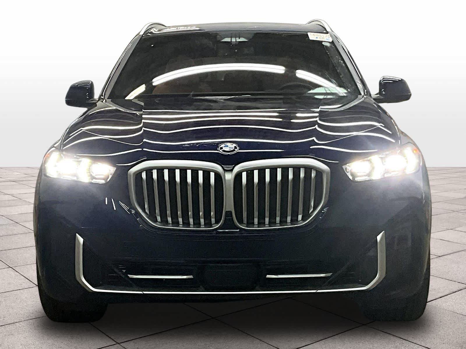 Used 2026 BMW X5 xDrive50e AWD/4WD image 3