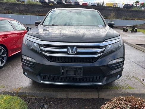 Used 2017 Honda Pilot Elite image 2
