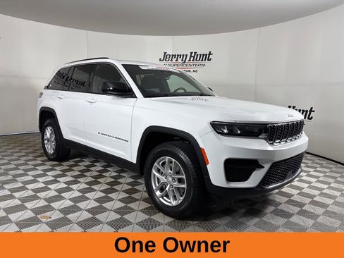 Used 2024 Jeep Grand Cherokee Laredo X image 4