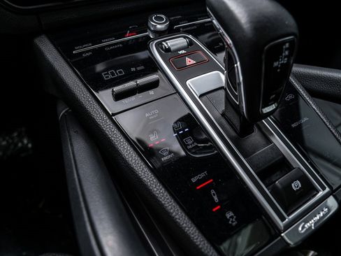 Used 2023 Porsche Cayenne image 20