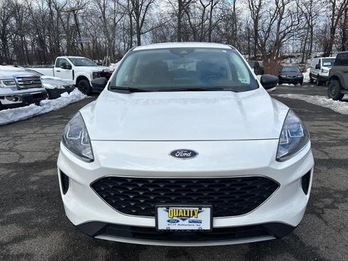 Certified 2022 Ford Escape SE w/ Convenience Package AWD/4WD image 2