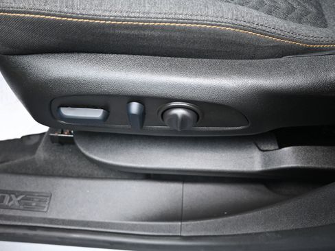 Used 2023 Chevrolet Equinox LT FWD image 10