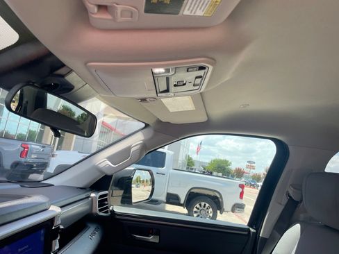 Used 2024 Toyota Tundra SR5 w/ SR5 Convenience Package AWD/4WD image 28