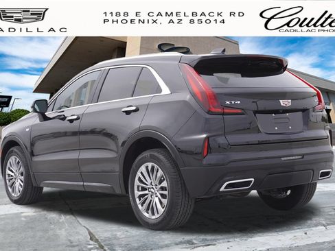 Used 2024 Cadillac XT4 Premium Luxury FWD image 3