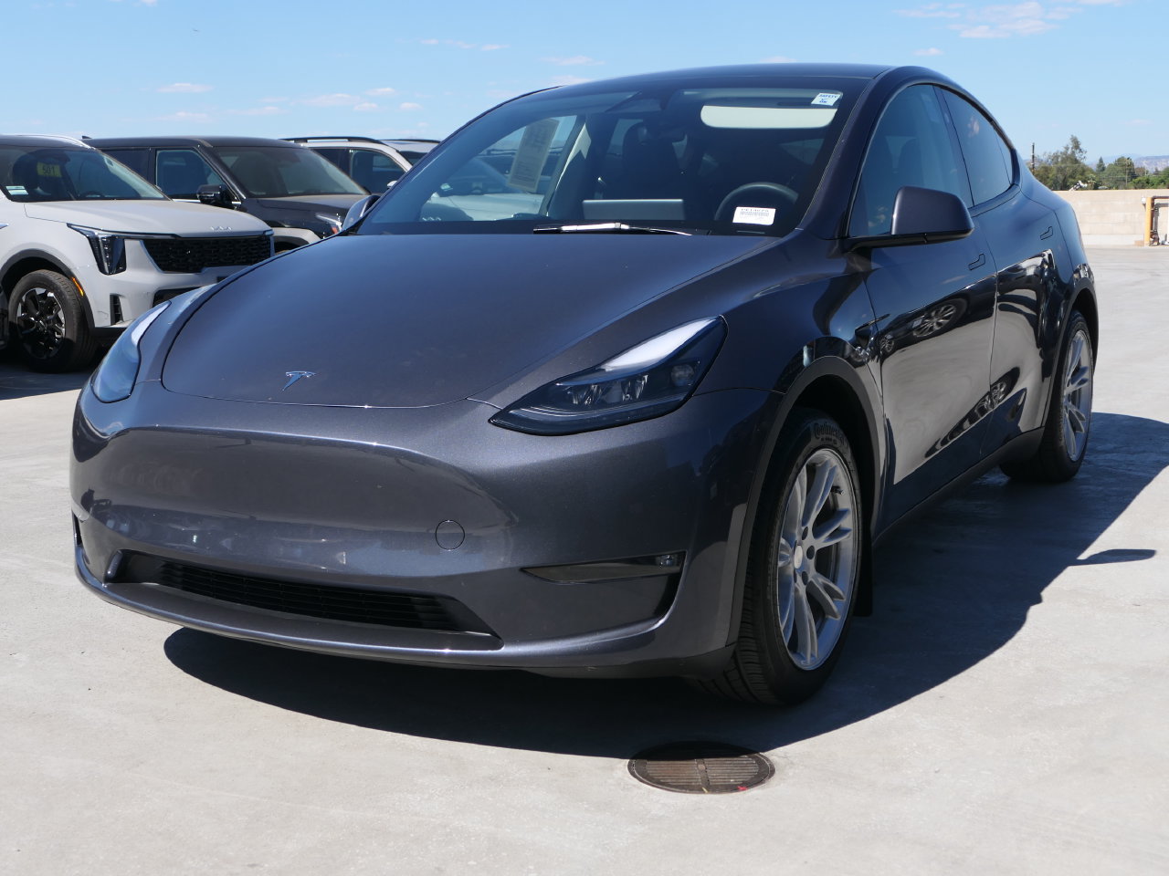 Used 2023 Tesla Model Y Long Range AWD/4WD image 7