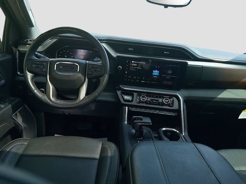 Used 2025 GMC Sierra 1500 Denali w/ Technology Package AWD/4WD image 23