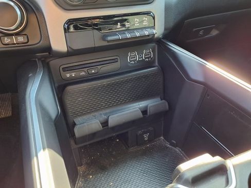 Used 2019 RAM 1500 Big Horn AWD/4WD image 15