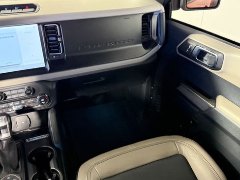 Certified 2021 Ford Bronco Wildtrak AWD/4WD image 13