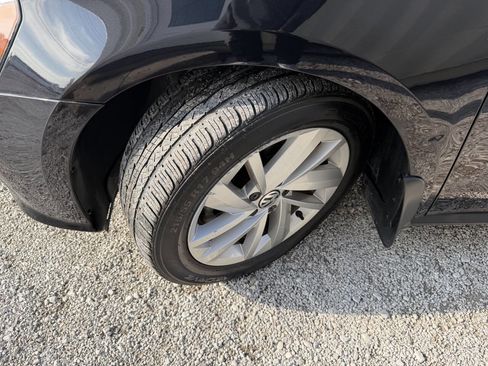 Used 2018 Volkswagen Passat 2.0T SE image 20