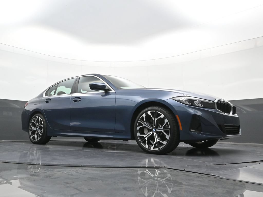 Used 2026 BMW 330i xDrive Sedan AWD/4WD image 21