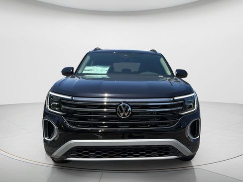 New 2026 Volkswagen Atlas Peak Edition AWD/4WD image 2