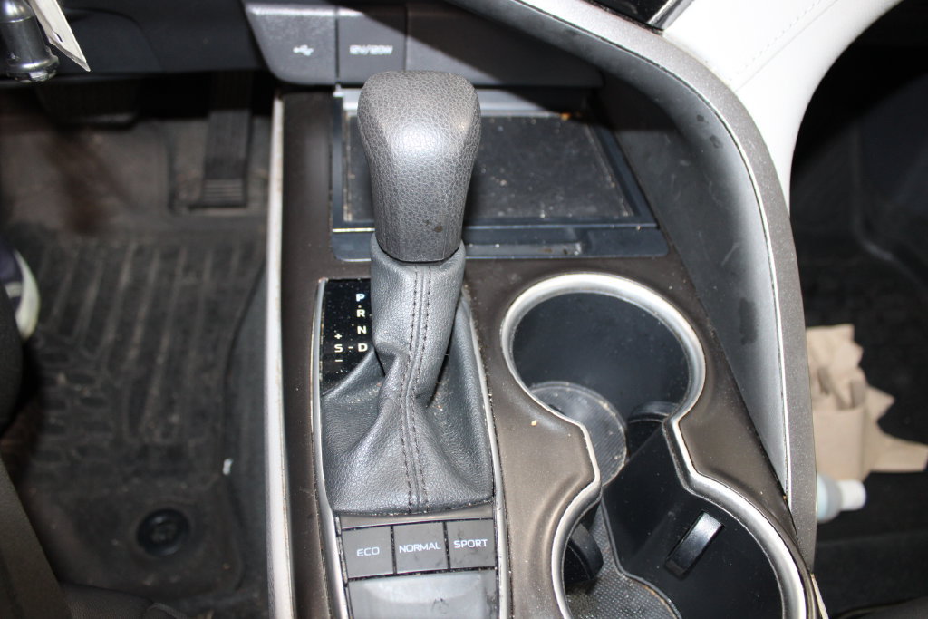 Used 2022 Toyota Camry LE FWD image 26