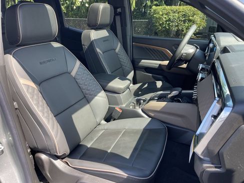 New 2026 GMC Canyon Denali AWD/4WD image 29