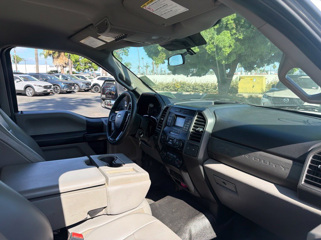Used 2020 Ford F350 2WD Regular Cab DRW Super Duty image 19