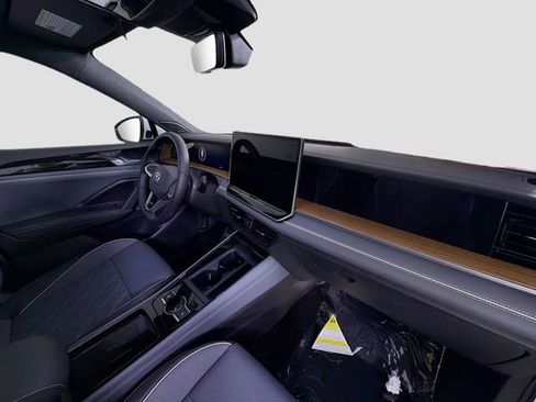 New 2026 Volkswagen Tiguan SEL R-Line image 29