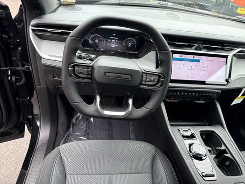 New 2026 Jeep Cherokee Laredo AWD/4WD image 17