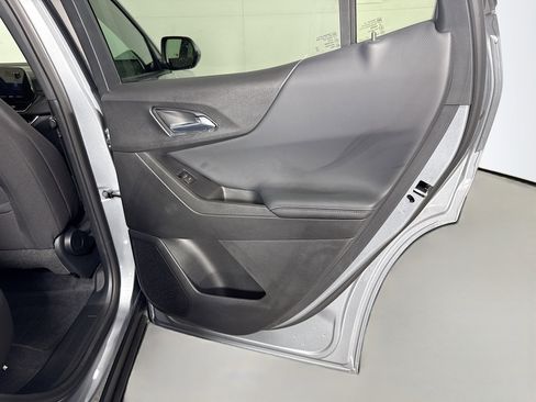 Used 2026 Chevrolet Equinox LT FWD image 28