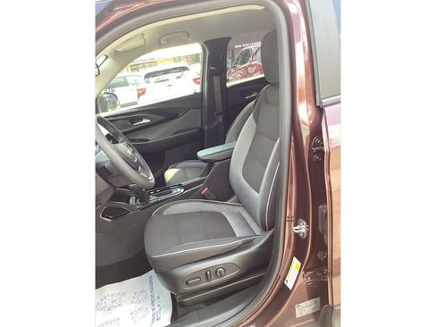Used 2022 Chevrolet TrailBlazer LT w/ Convenience Package AWD/4WD image 9