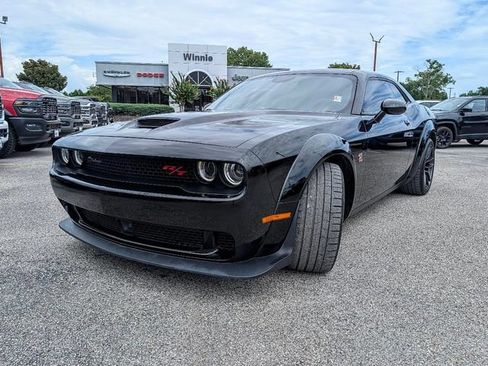 Used 2022 Dodge Challenger R/T Scat Pack RWD image 3