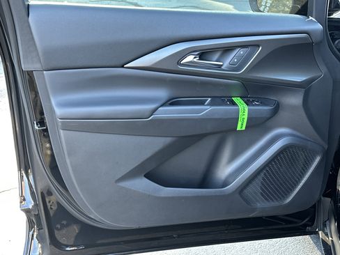 New 2026 Chevrolet Equinox EV LT image 11