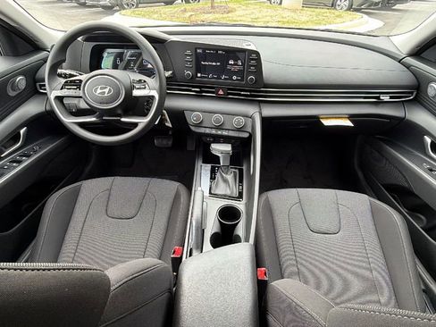 New 2026 Hyundai Elantra SE image 22