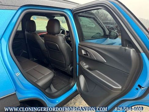 Used 2025 Chevrolet TrailBlazer RS w/ Convenience Package image 14
