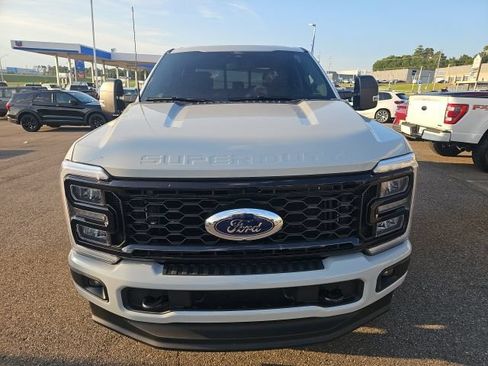 Used 2026 Ford F350 XLT w/ XLT Premium Package AWD/4WD image 2
