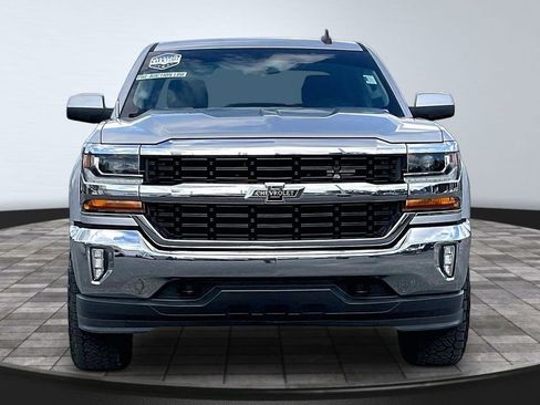 Used 2018 Chevrolet Silverado 1500 LT w/ All Star Edition image 3