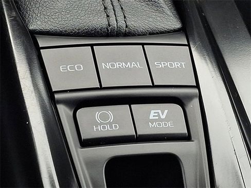 Used 2025 Toyota Camry SE image 22