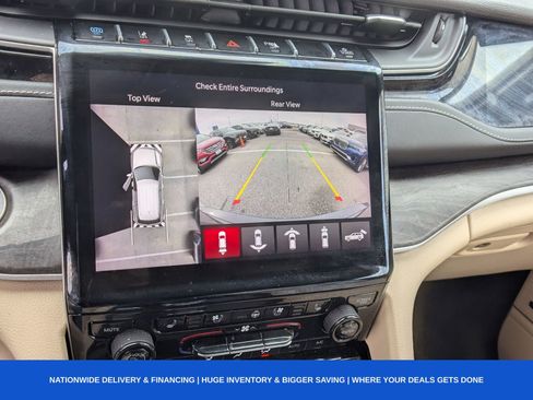 Used 2023 Jeep Grand Cherokee 4WD 4xe w/ Luxury Tech Group II image 27