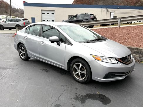 Used 2015 Honda Civic SE image 8