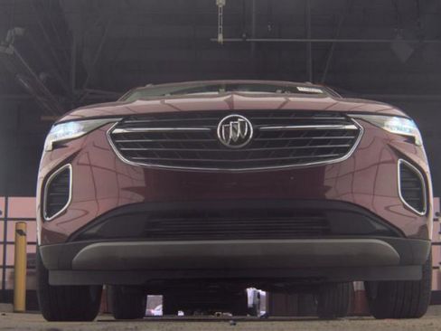 Used 2023 Buick Envision Essence image 3