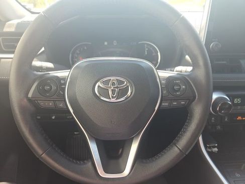 Used 2023 Toyota RAV4 XLE w/ Convenience Package image 18