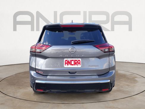 Certified 2024 Nissan Rogue Platinum w/ Platinum Premium Package FWD image 11