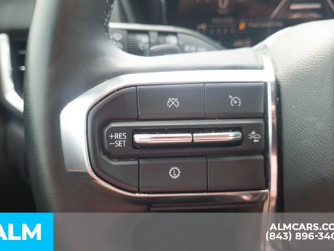 Used 2025 GMC Terrain Elevation AWD/4WD image 29